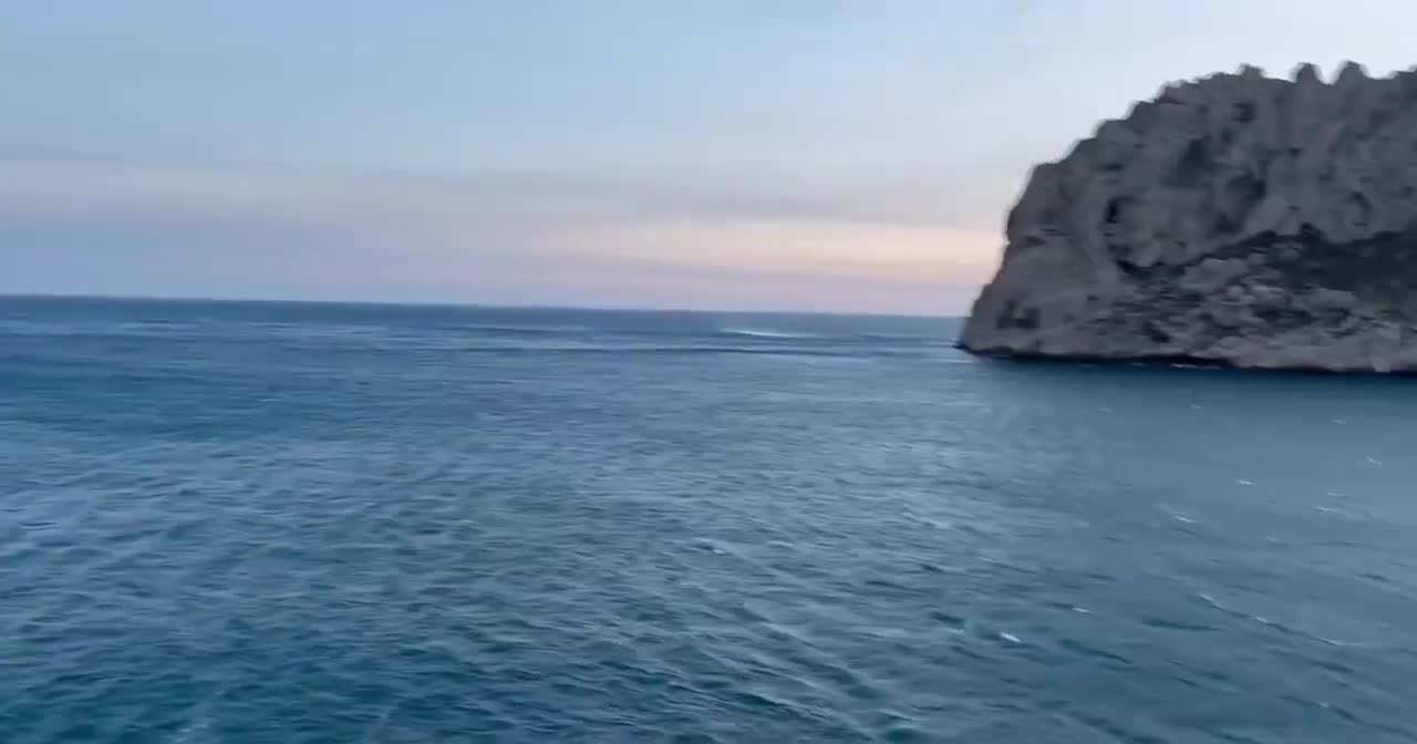 Laetitia Versace: vídeo sexual con un hombre de raza negra en un acantilado de Grecia